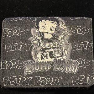 Betty Boop Gray Graphic Wallet
